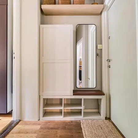 Apartman Modern 8 Min From Station